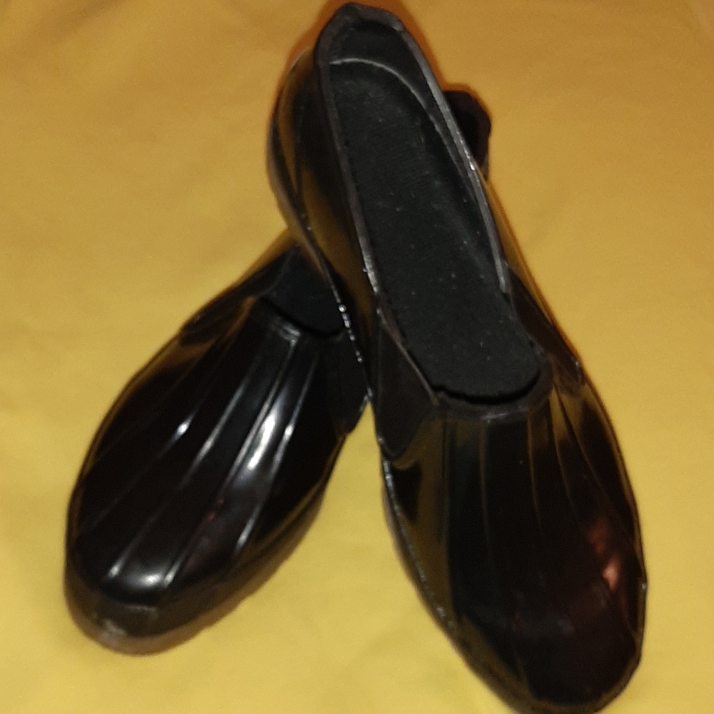 Wild Loon rain shoes